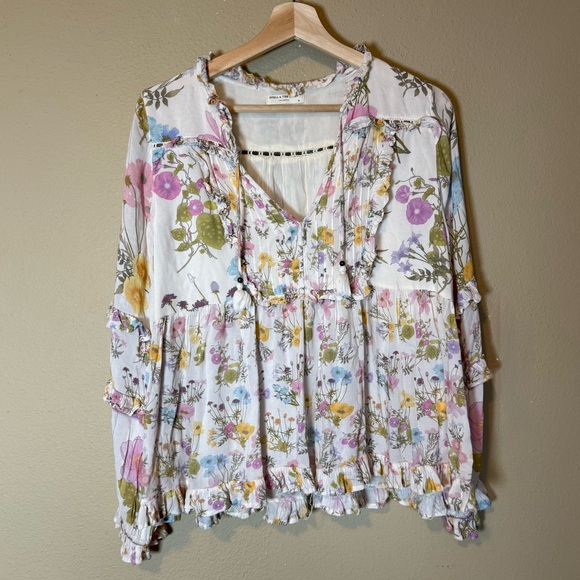 Spell and the Gypsy Collective Wild Bloom Blouse Boho
Cream Floral Medium - Picture 2 of 7